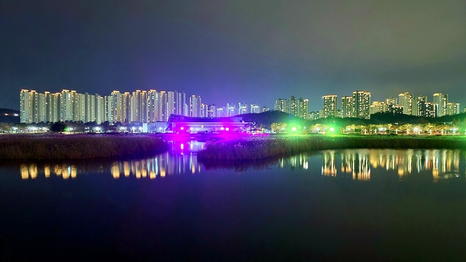 초지역 메이저타운푸르지오 메트로 단지 야경(좌편)