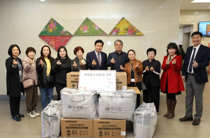 160만원 상당의 가전제품 등 전달…탈북가정의 지역사회 정착 지원