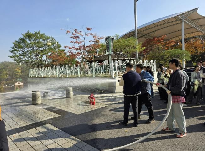 5일 기흥구청에서 합동 소방 훈련이 진행되고 있다