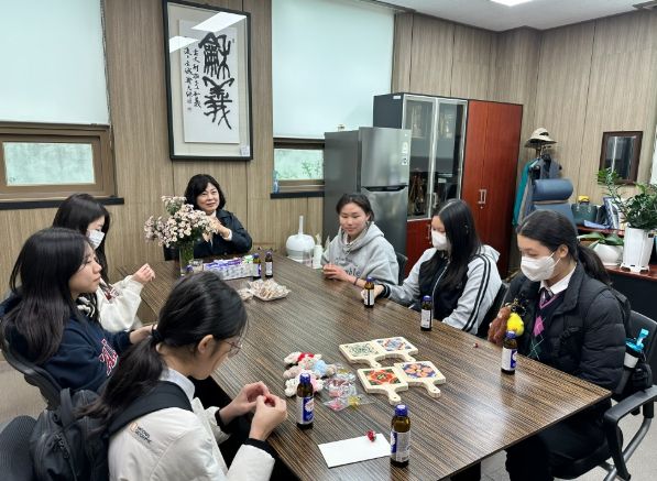 사천시 청소년참여위원회, 청소년어울림마당 수익금 35만 원 ‘이웃사랑 기금’으로 기탁