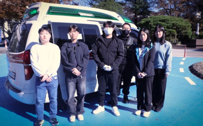 (오른쪽부터)대표 이보람(전남대 법학전문대학원 2학년), 이현지(전남대 미디어학과 4학년), 조정호(응급구조사), 김우현(응급구조사), 지부장 이동규(전남대 사회학과 3학년)와 김민준(전남대 컴퓨터공학과 2학년).