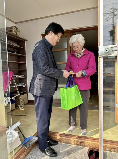 홍성군 광천읍, 순국선열의 달 기념 유가족 위문