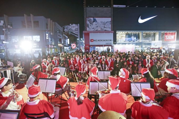2025 신포문화의거리 크리스마스 트리 축제 개최