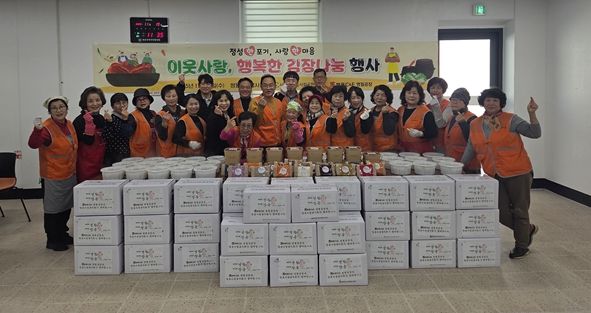 사랑의 쁘띠 목도리 800여 개 기부