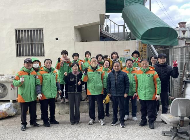 충주시 성내충인동 자율방재단, 동절기 대비 경로당 안전 점검 추진