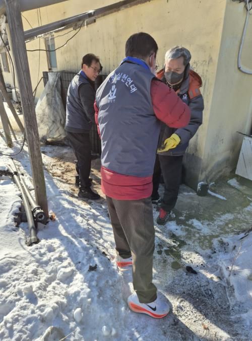 봉화사랑실천연대, 한부모 가정에 연탄나눔 실천