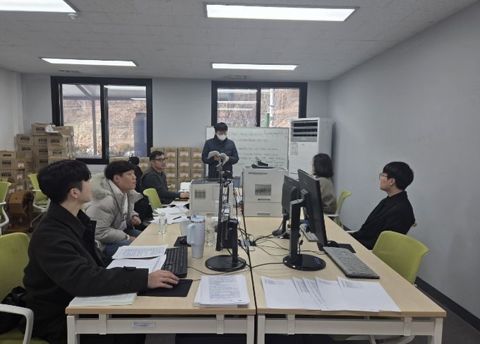 합동 작업하는 모습