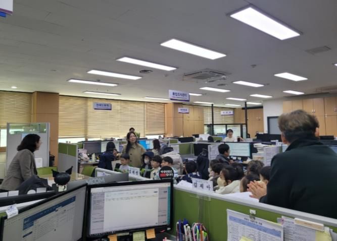 어린이집, 영광군청 방문하여 공공기관 체험